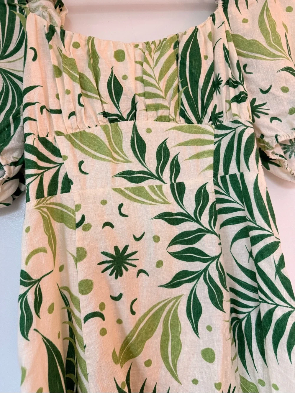 & Other Stories Cream Maxi Dress with Green Leaf Print and Puff Sleeves - Picture 4 of 6